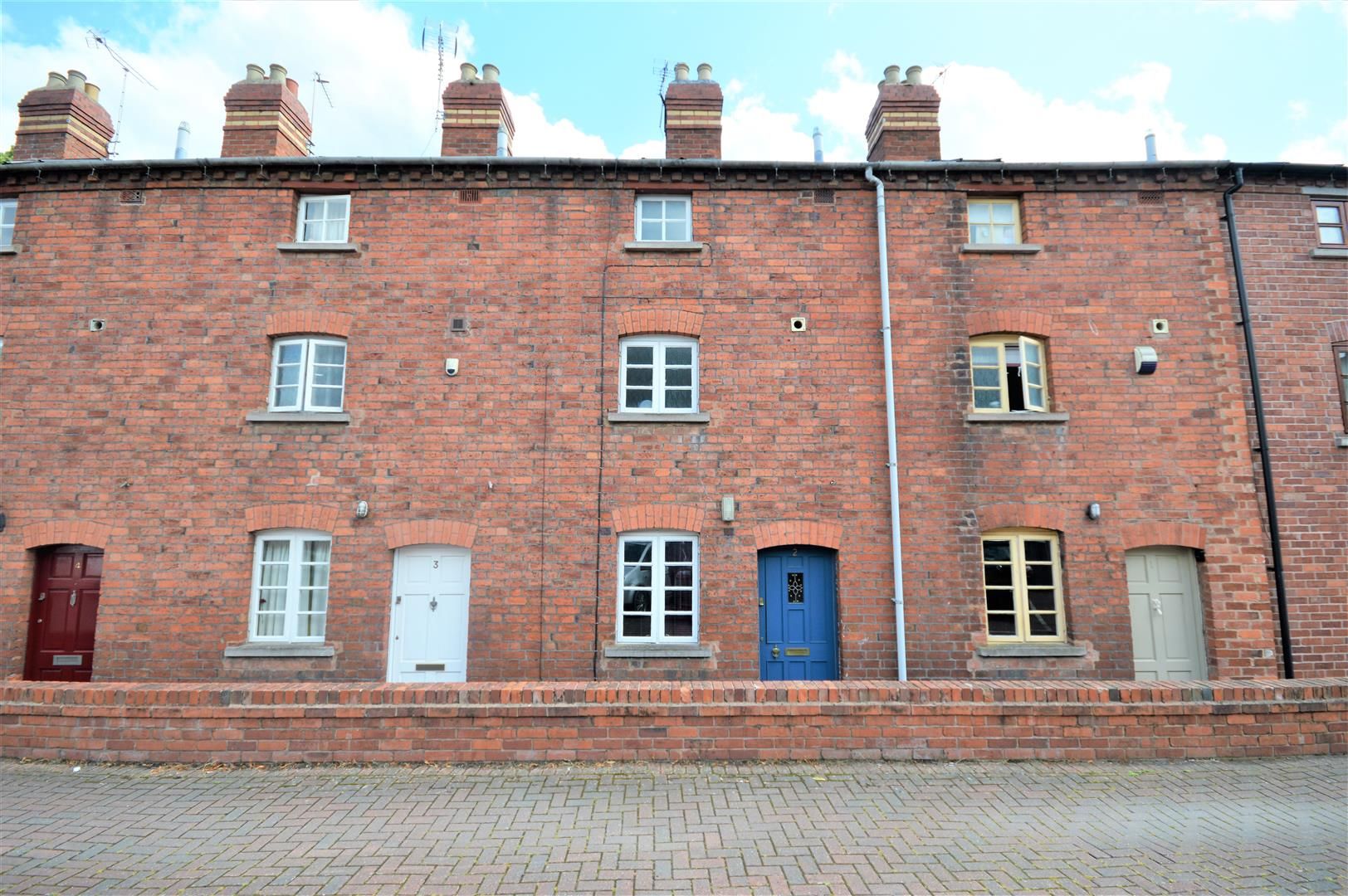 3 bed town house for sale in Hereford - Property Image 1