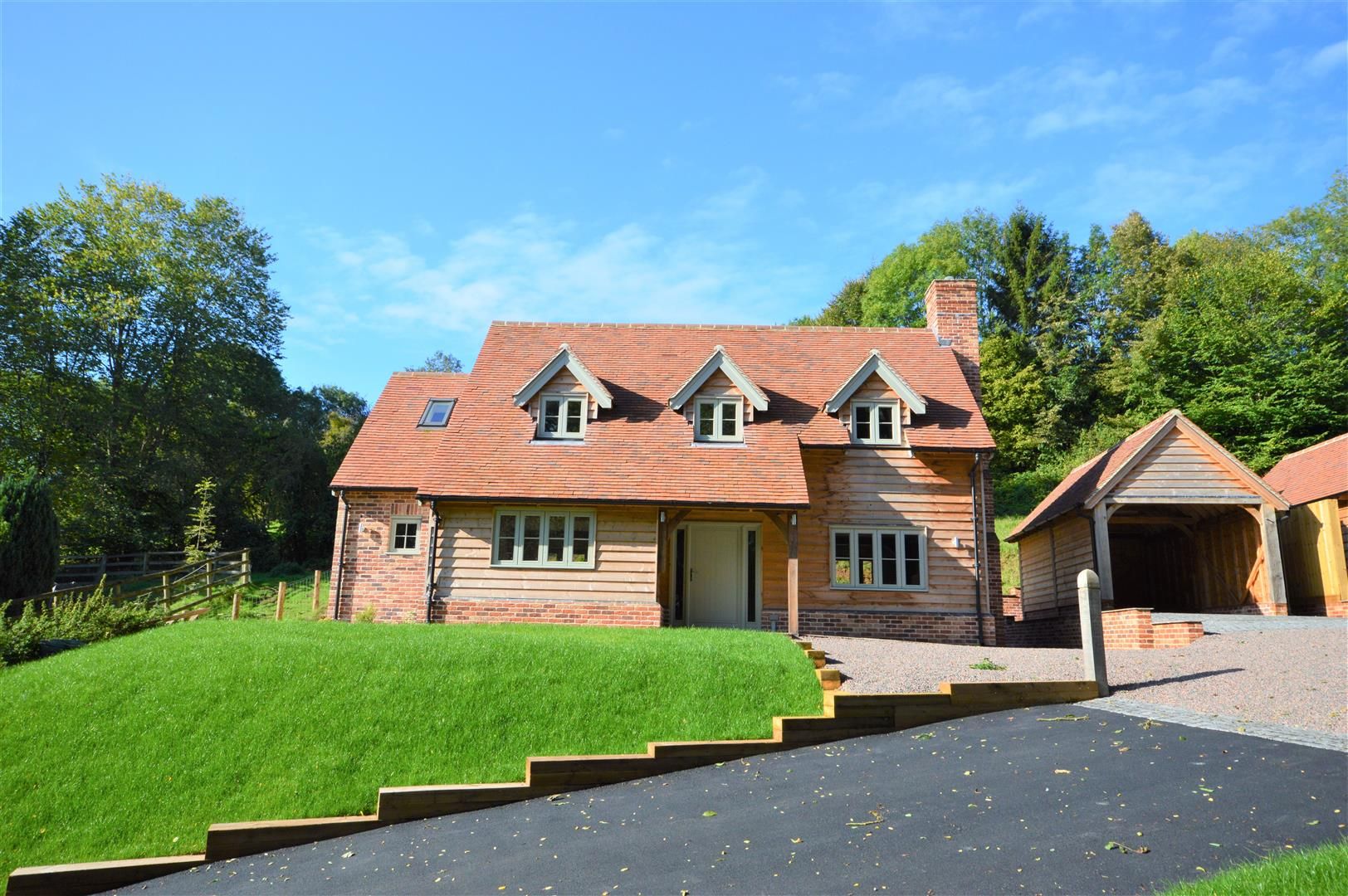 3 bed detached for sale in Dilwyn - Property Image 1