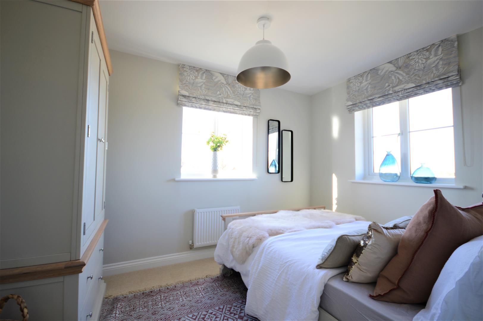 3 bed detached for sale in Kingstone 6