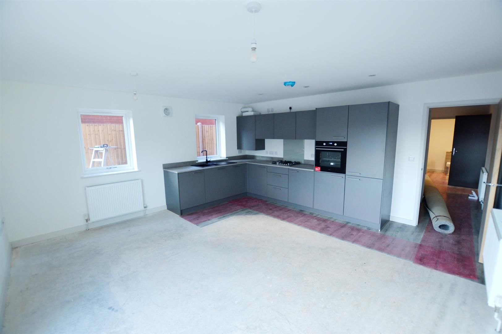 2 bed apartment for sale in Leominster 7