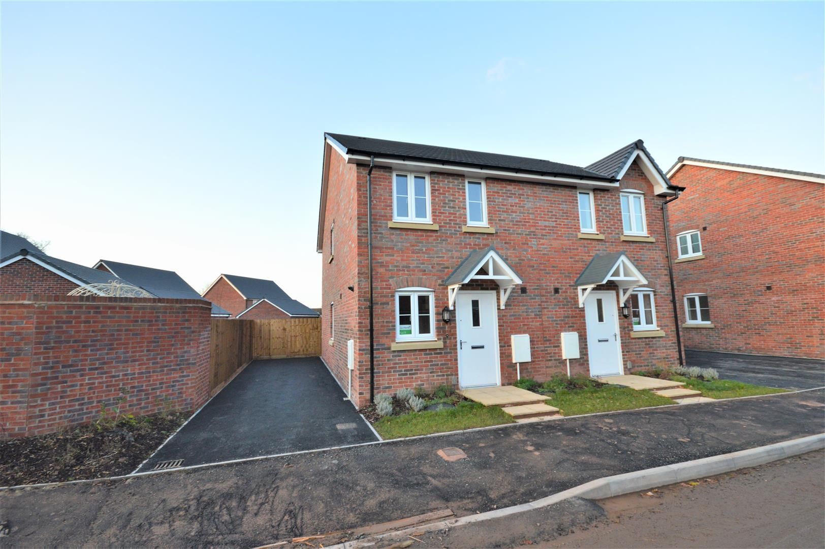 2 bed semi-detached for sale in Kingstone 1