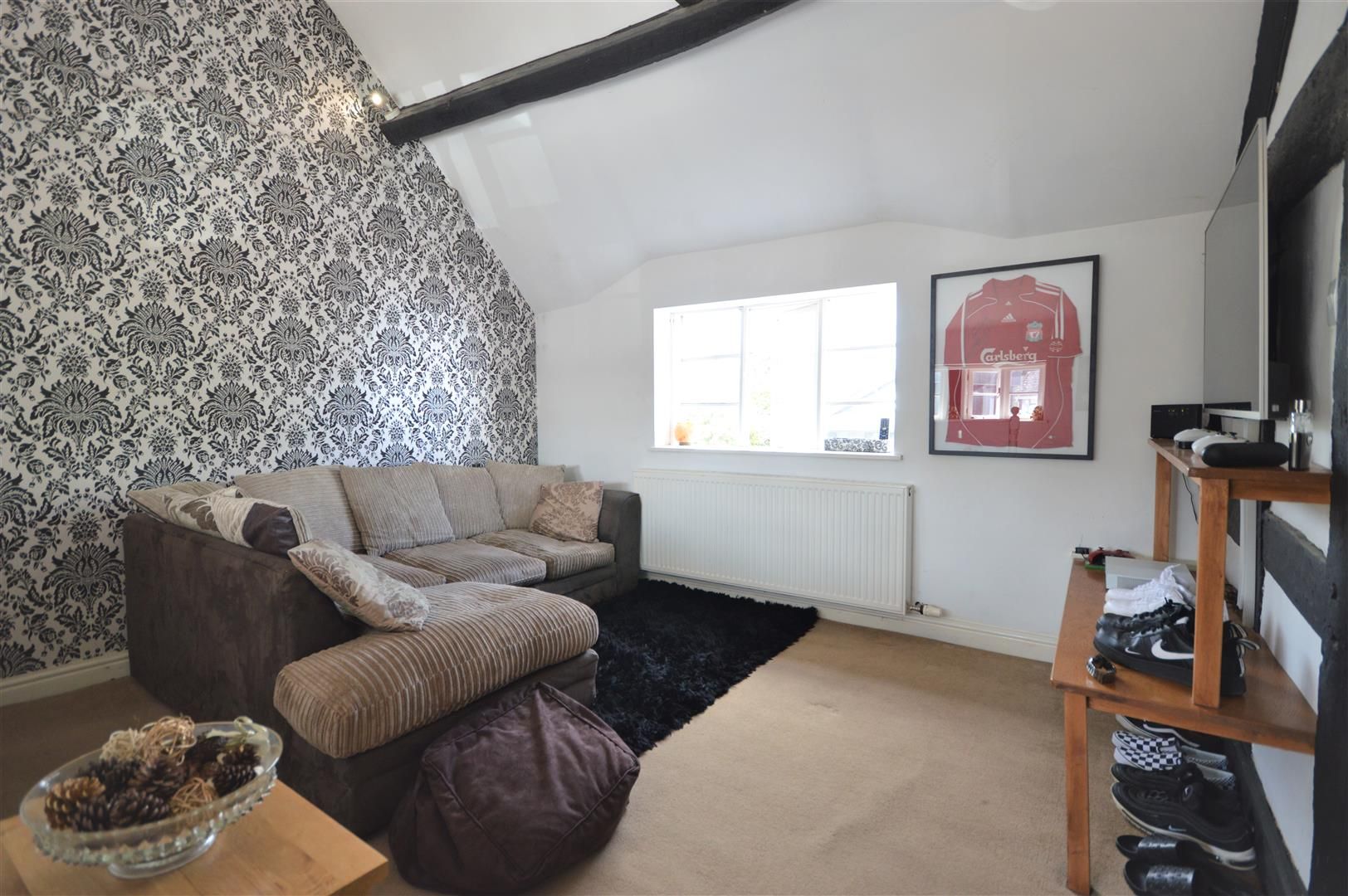 1 bed flat to rent in Kingsland - Property Image 1
