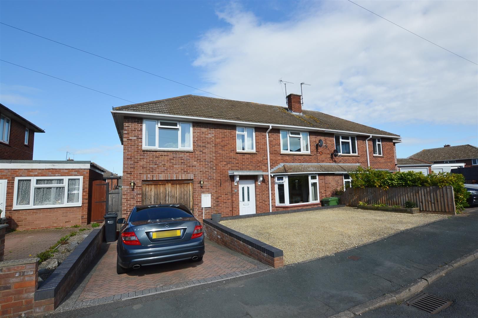 4 bed semi-detached for sale in Hereford - Property Image 1