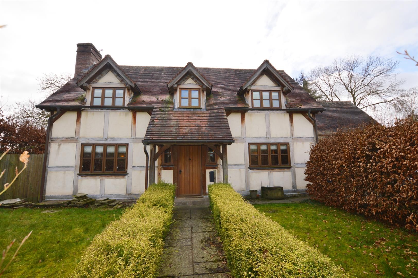 3 bed detached for sale in Pembridge, HR6