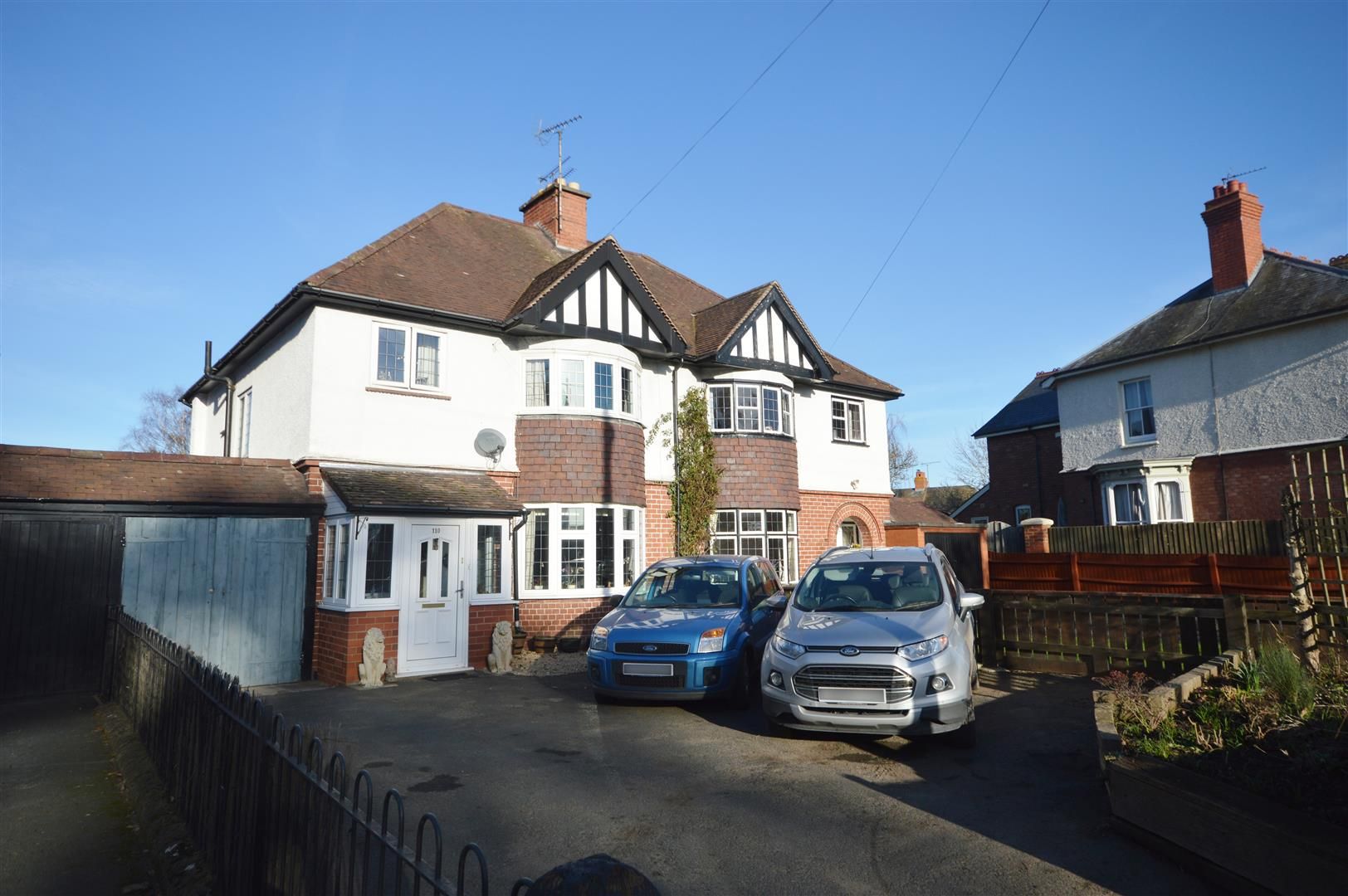 3 bed semi-detached for sale in Leominster, HR6