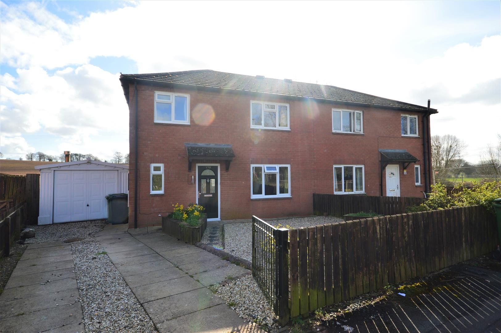 4 bed semi-detached for sale in Steensbridge, HR6