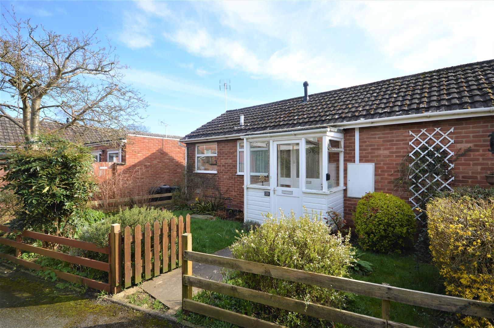 2 bed semi-detached-bungalow for sale in Leominster, HR6