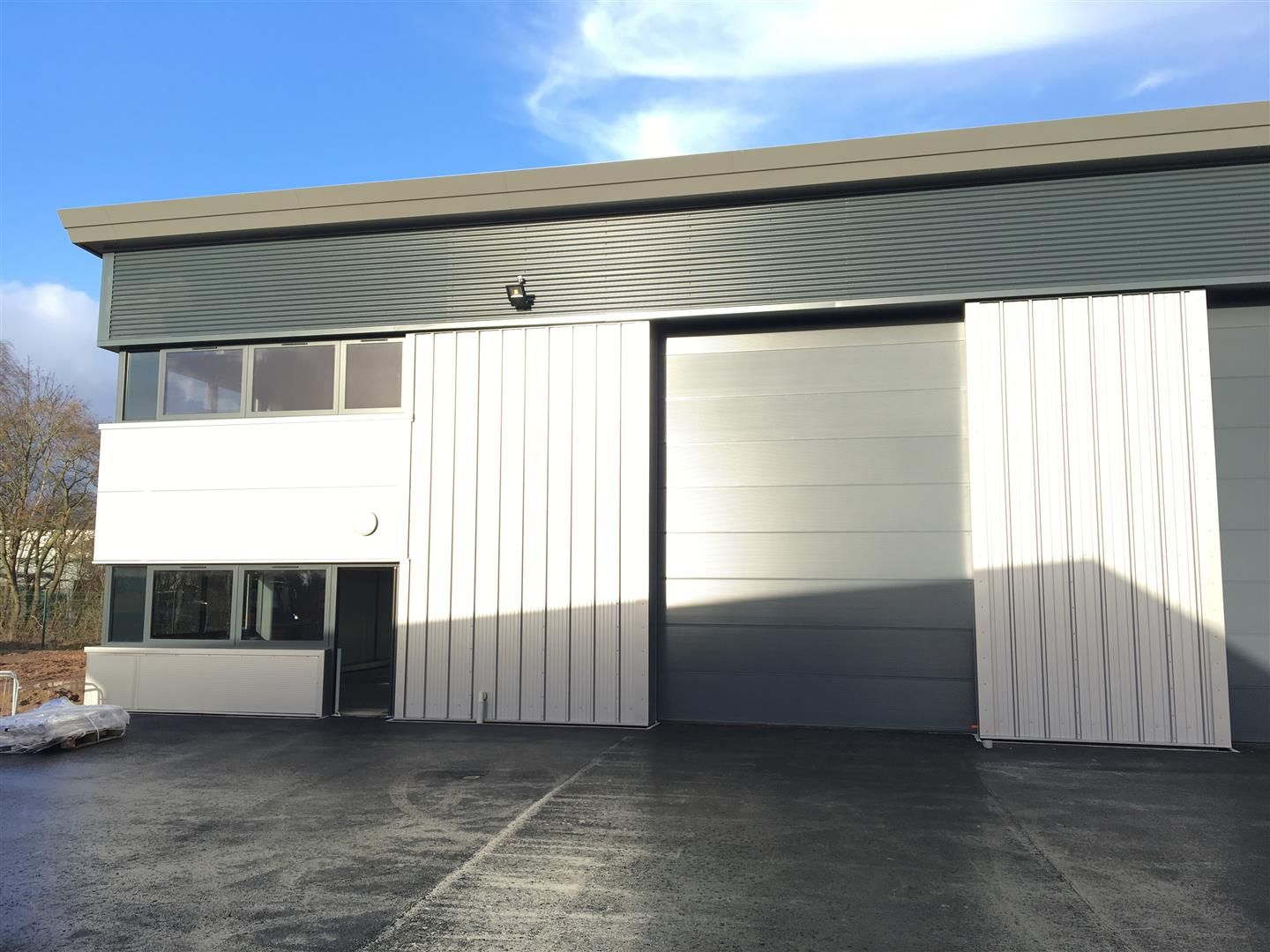 Warehouse for sale in Rotherwas 2