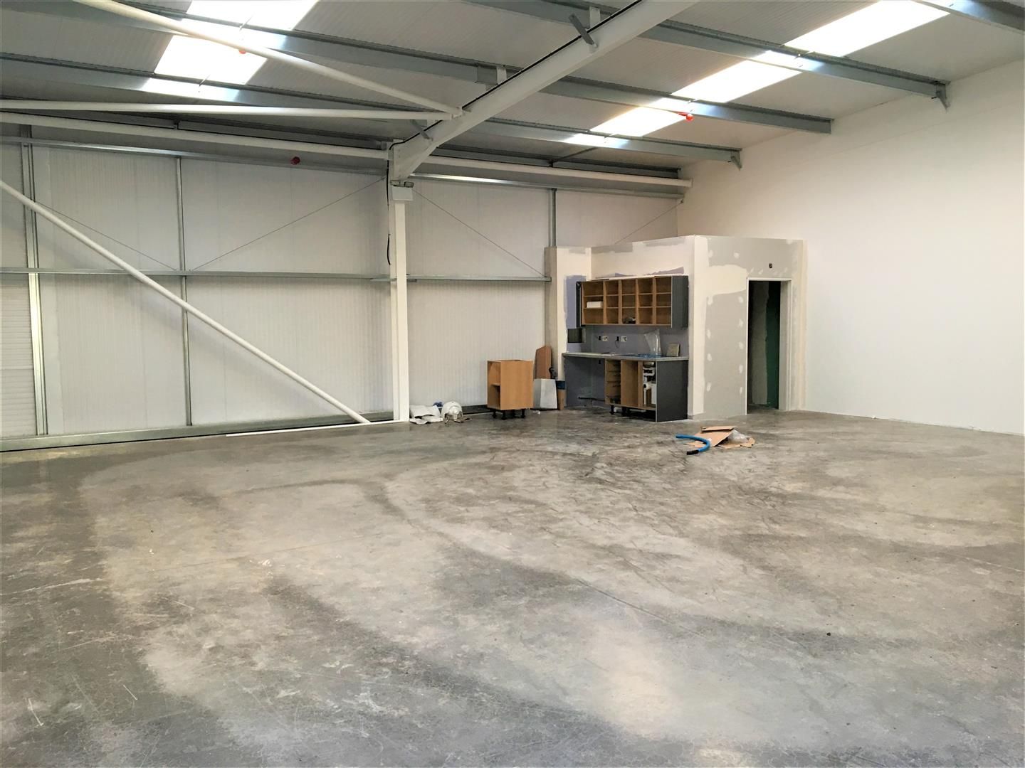 Warehouse for sale in Rotherwas 4