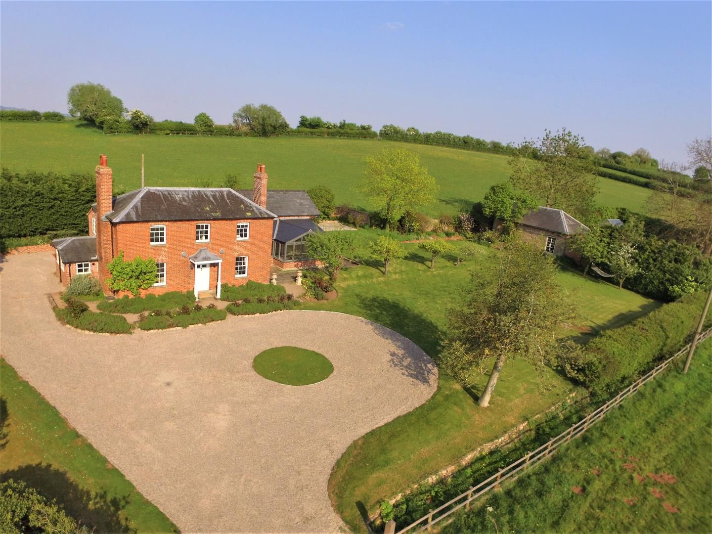 4 bed detached for sale in Sutton St. Nicholas, HR1