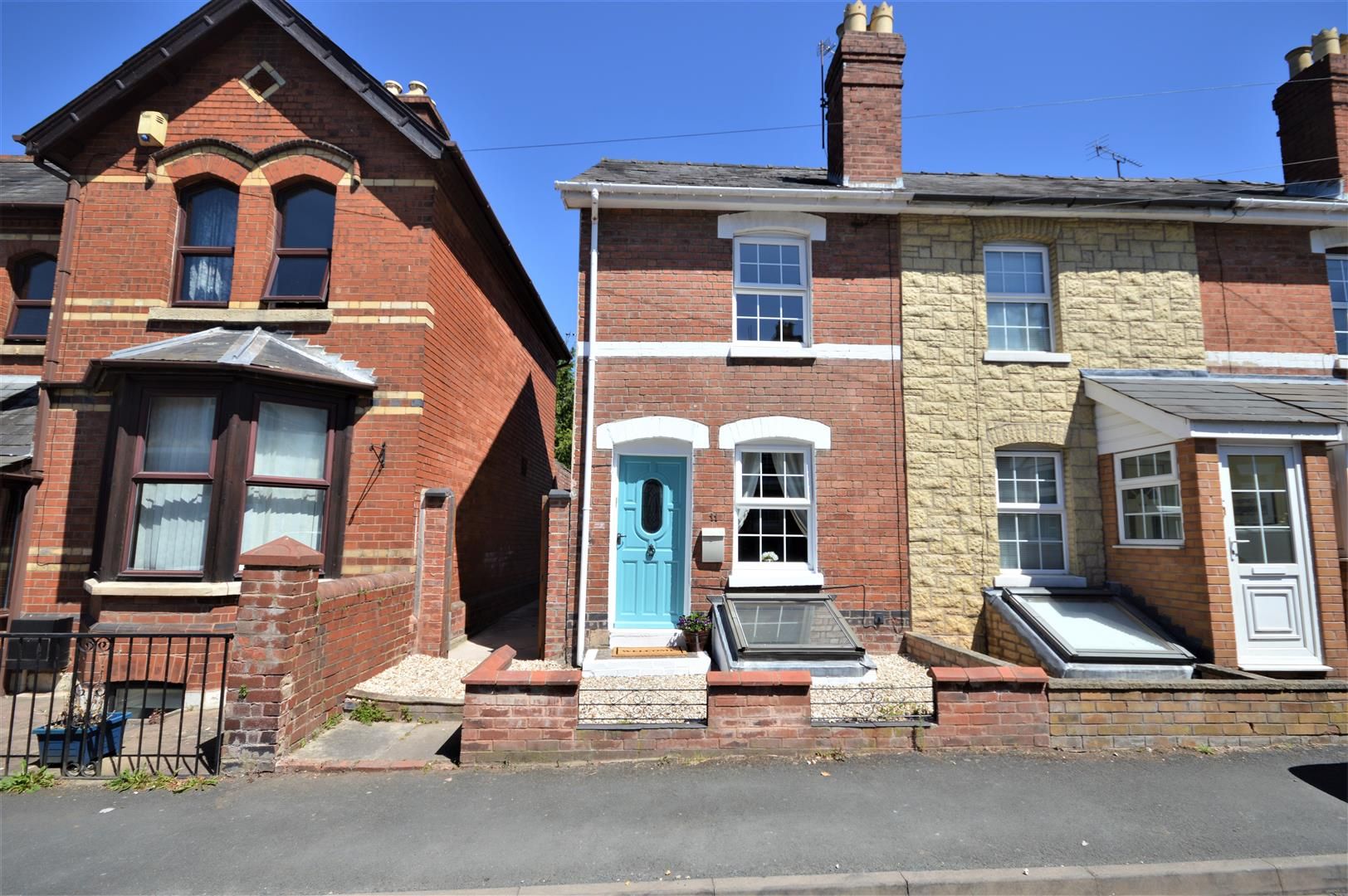 2 bed semi-detached for sale, HR1