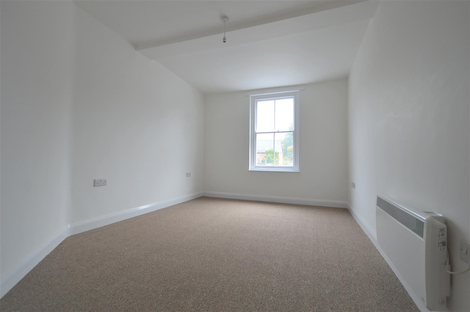 2 bed house to rent in Leominster, HR6