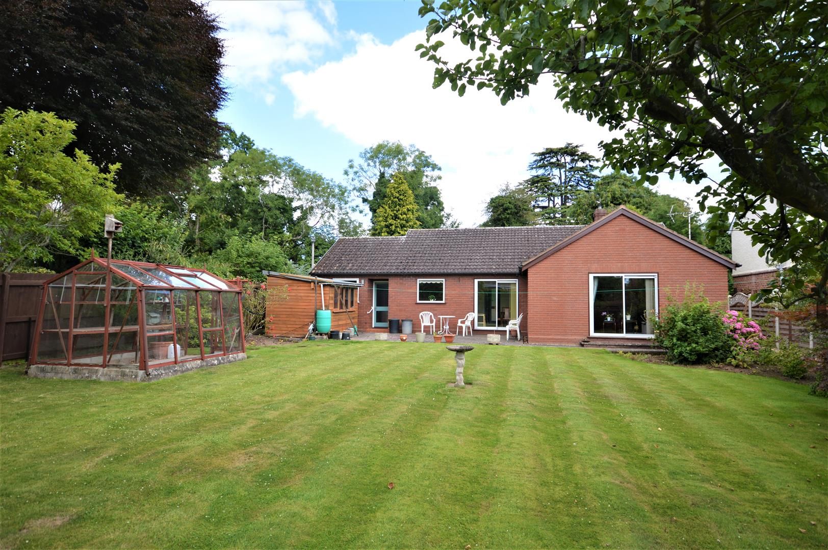 bed detached-bungalow for sale Leominster  ref  29835229