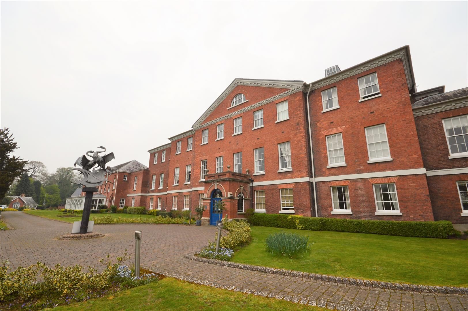 2 bed flat to rent, HR1