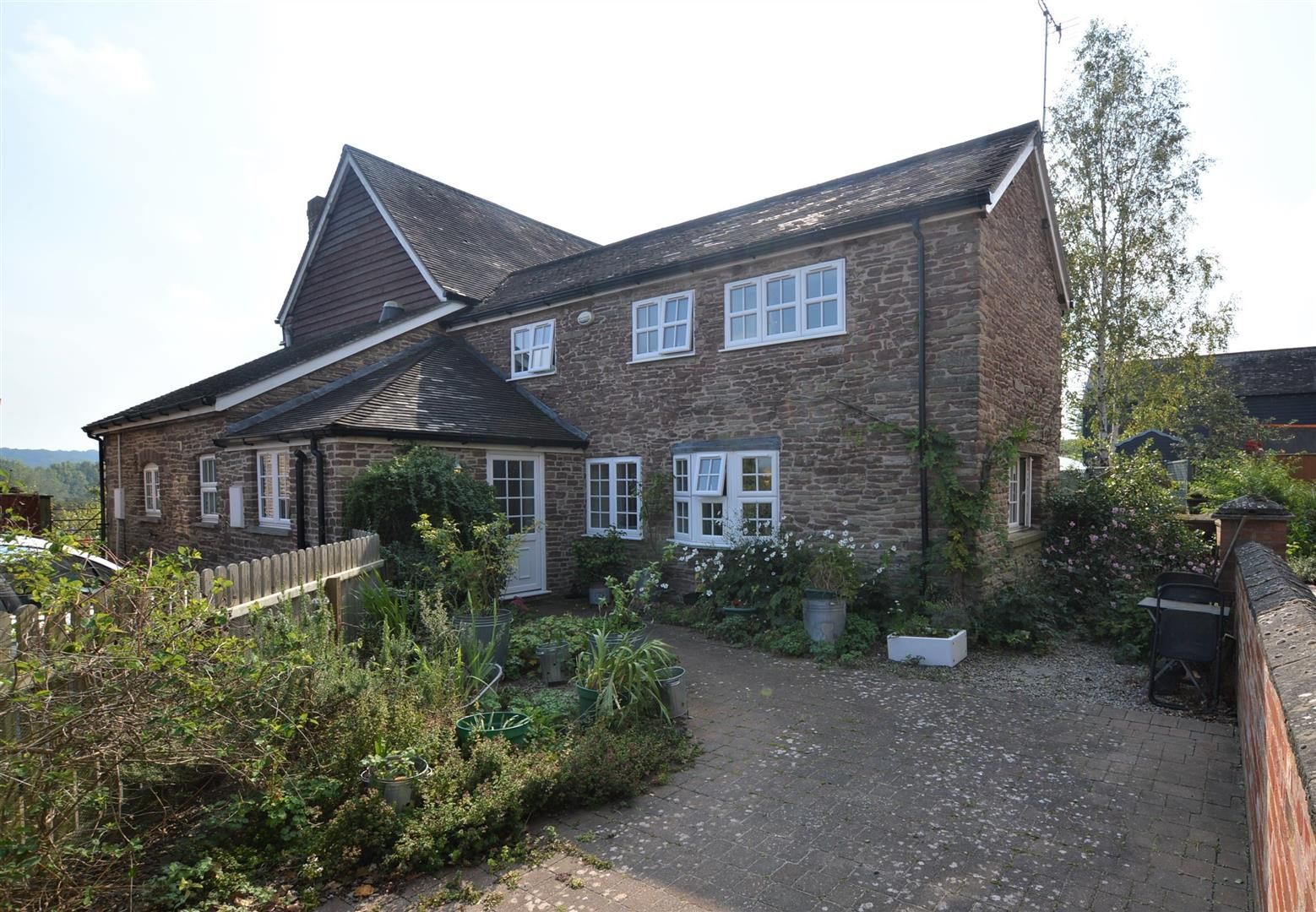 2 bed barn conversion for sale in Wharton, HR6