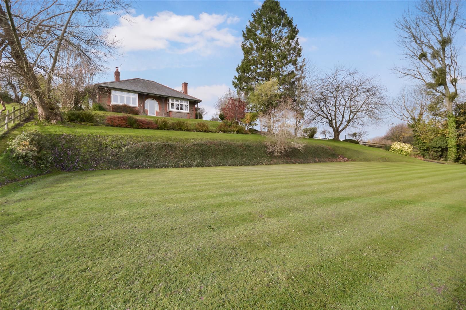 3 bed detached bungalow for sale in Abbeydore, HR2
