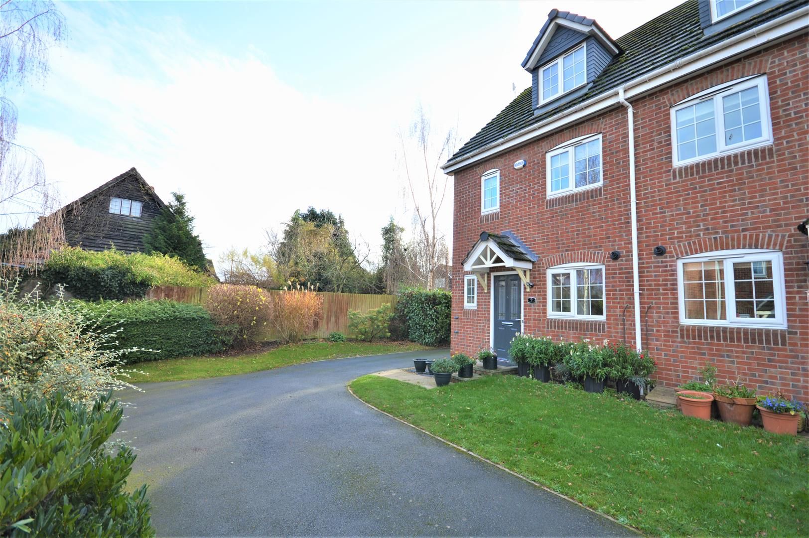 3 bed semi-detached for sale in Kingstone, HR2