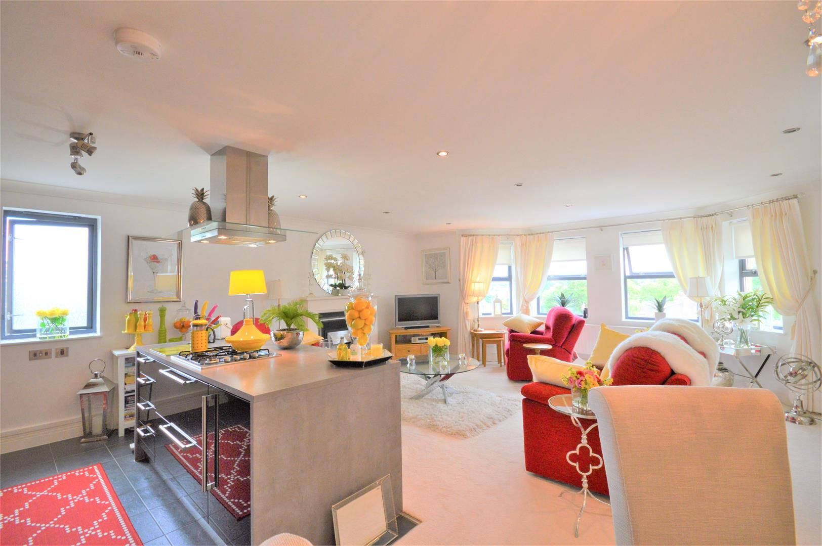 2 bed penthouse for sale  - Property Image 15