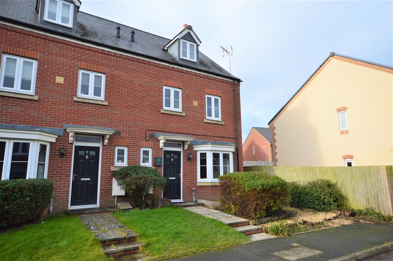 4 bed semi-detached for sale in Leominster, HR6