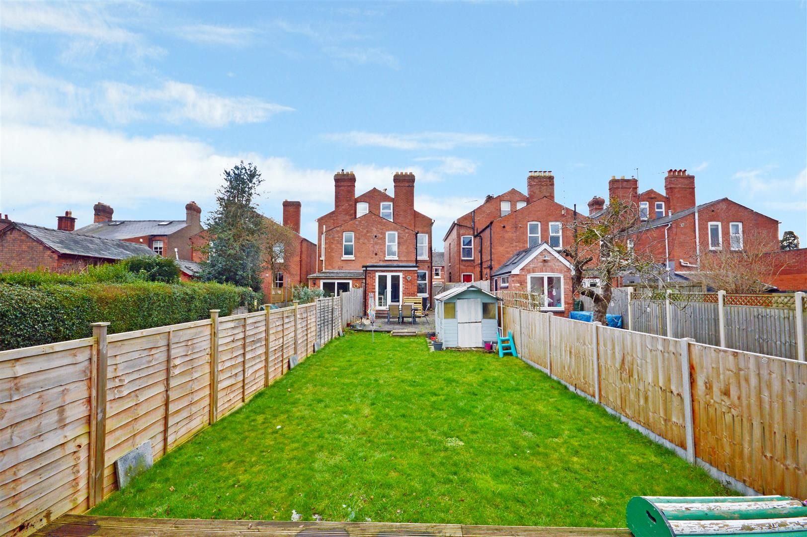 5 bed semi-detached for sale, HR4