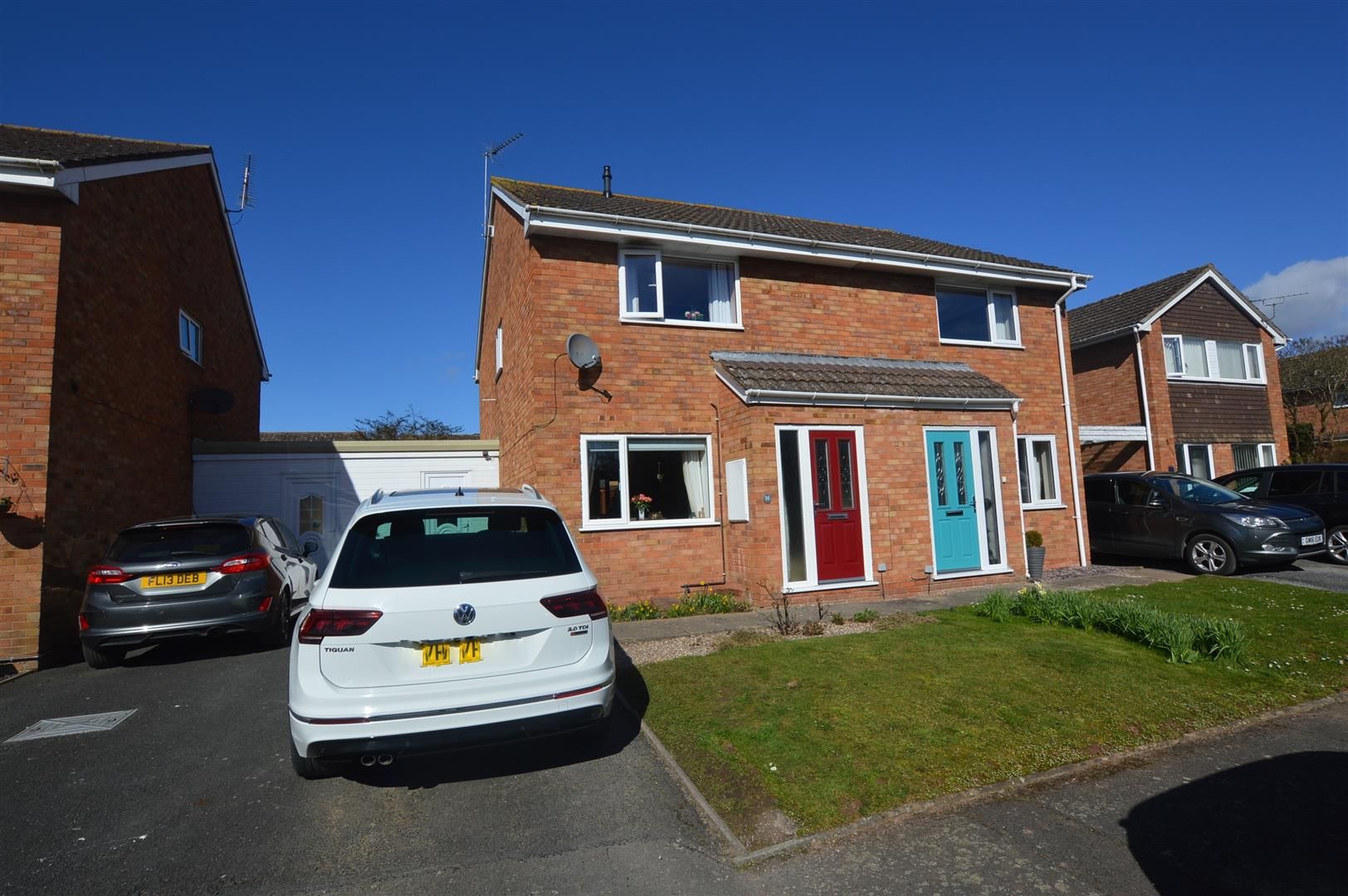 3 bed semi-detached for sale in Leominster, HR6