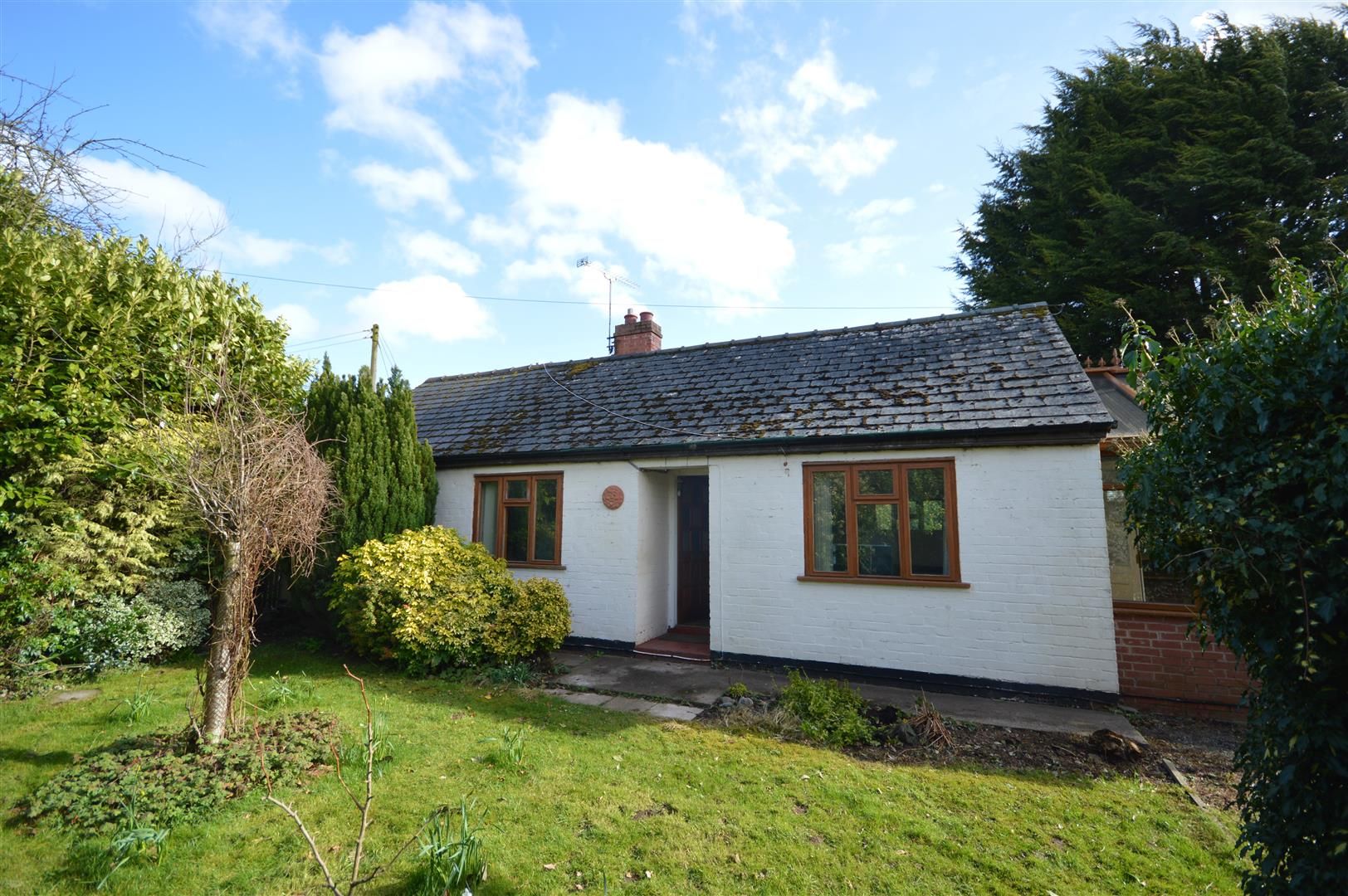 2 bed detached bungalow for sale in Leysters, HR6