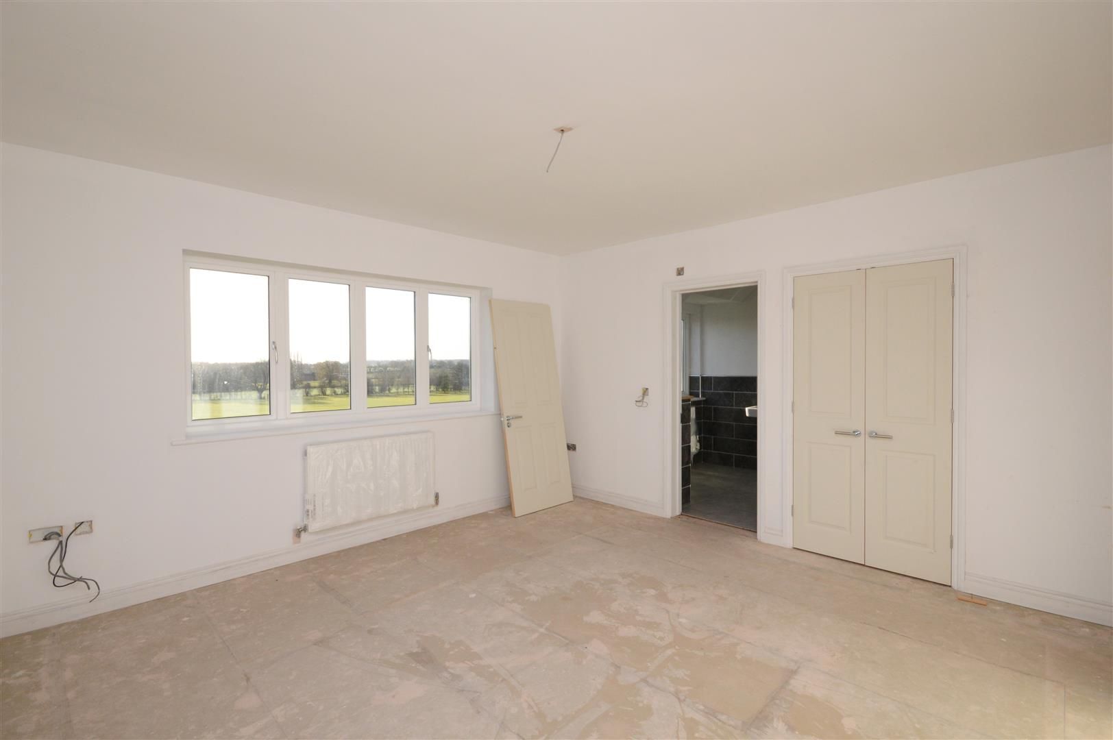 4 bed detached for sale in Marden 13