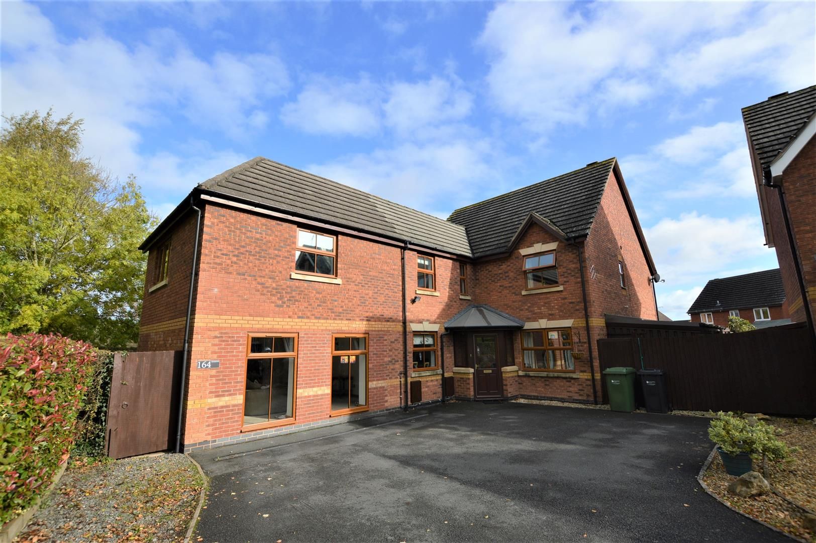 5 bed detached for sale in Leominster, HR6