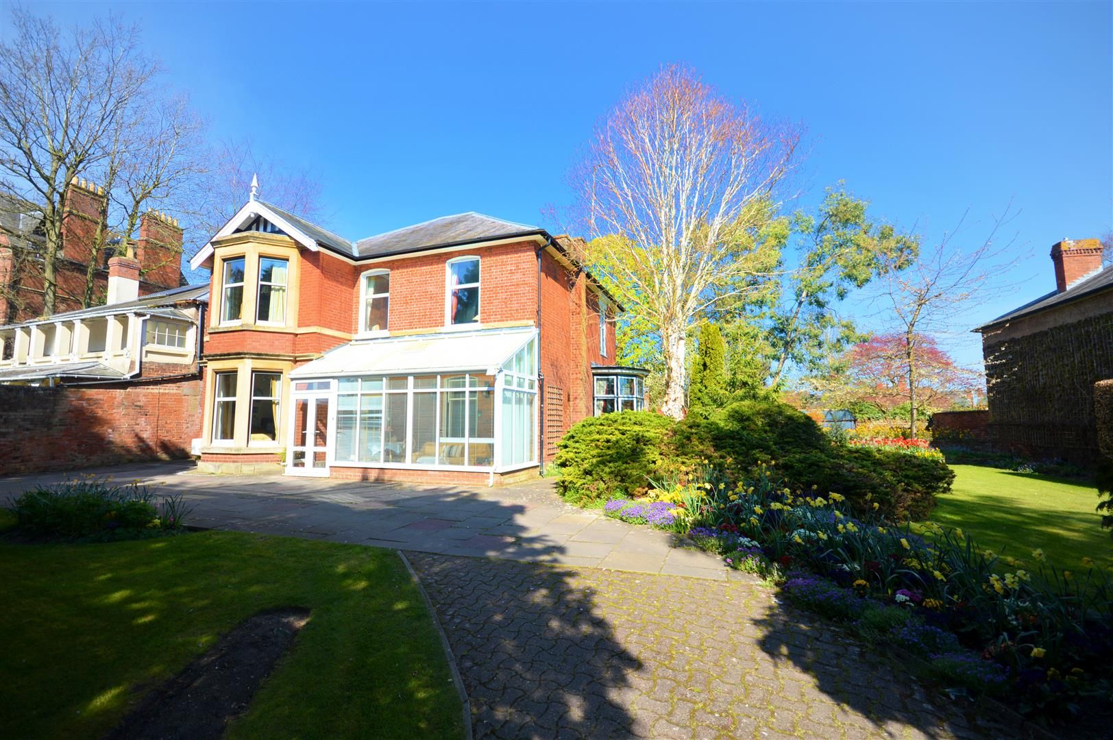 5 bed detached for sale, HR4
