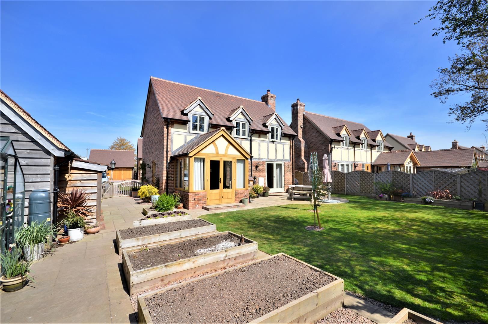 3 bed detached for sale in Winforton 2