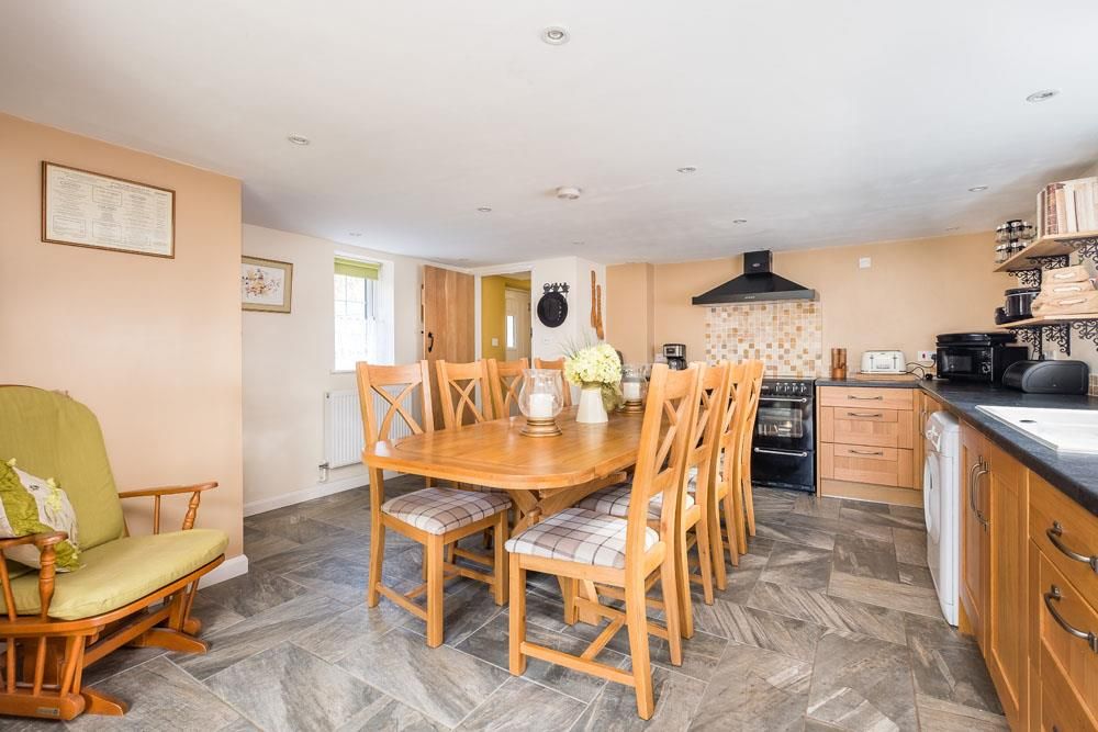 3 bed detached for sale in St. Michaels 5