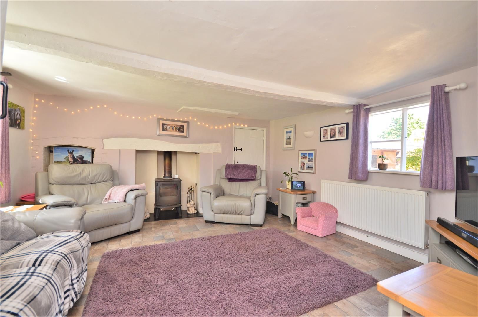 3 bed detached for sale in Canon Frome 9