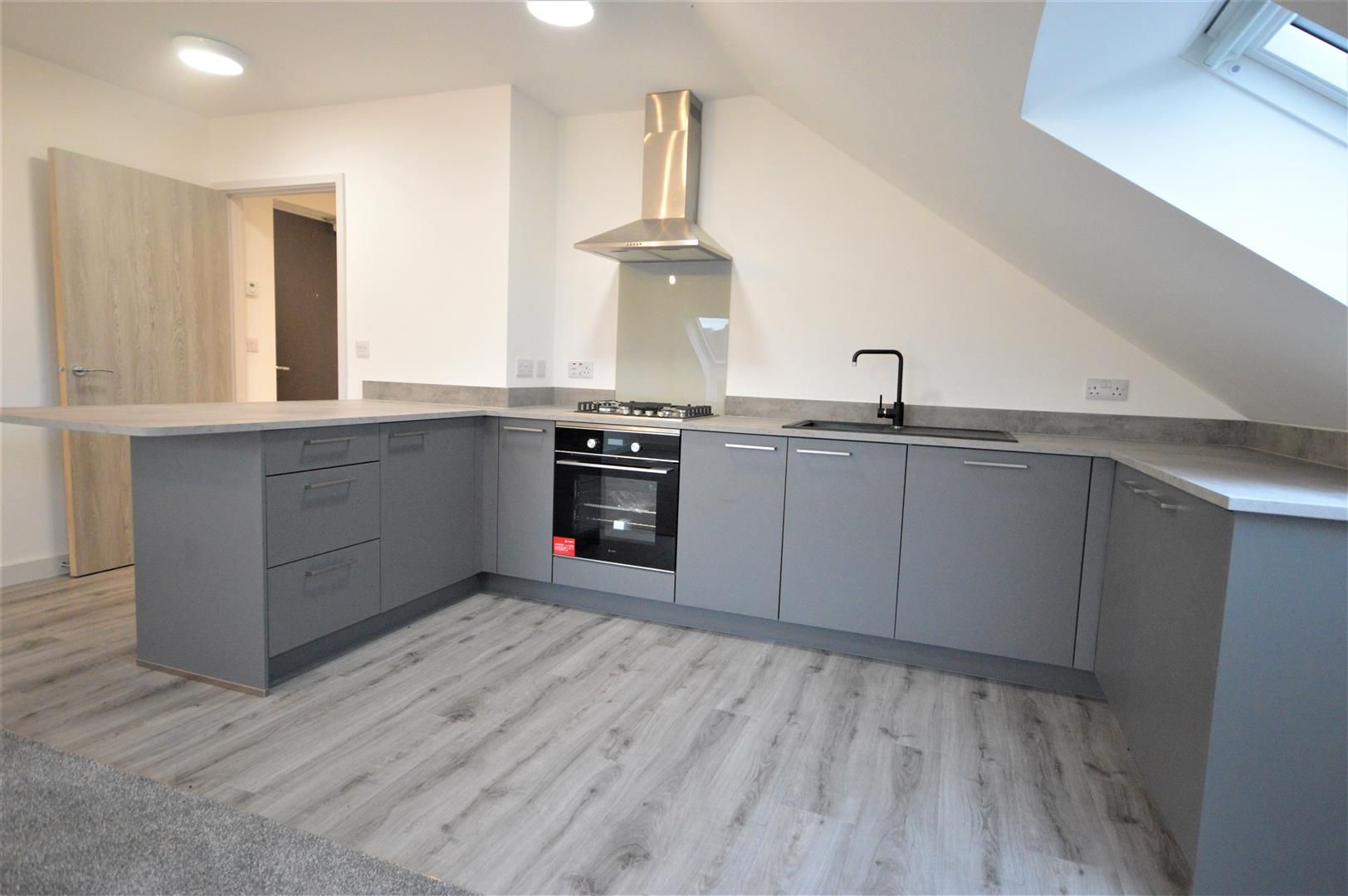 1 bed apartment for sale in Leominster 5