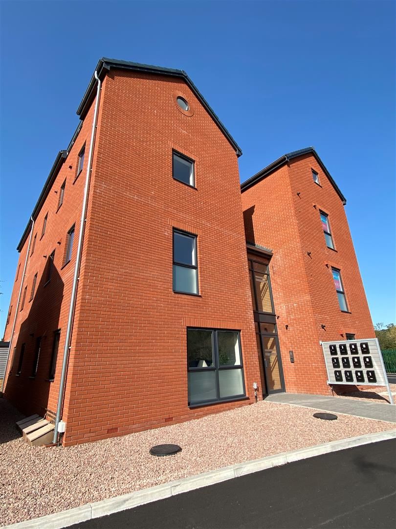 1 bed apartment for sale in Leominster 9