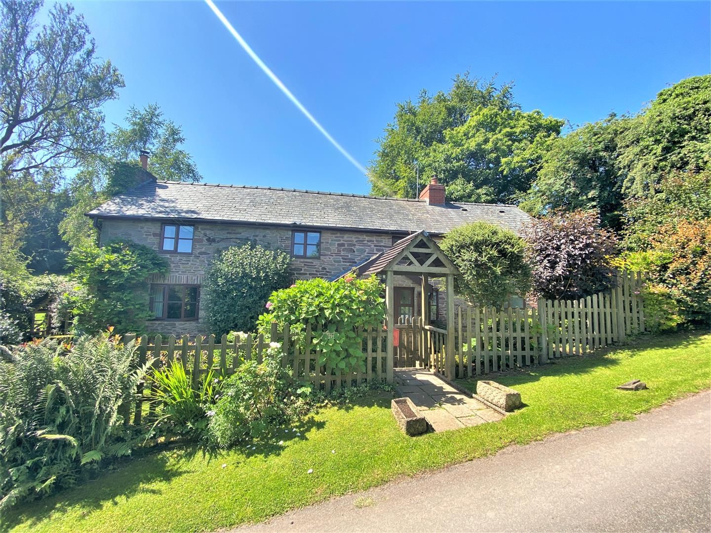 3 bed detached for sale in Bredwardine, HR3