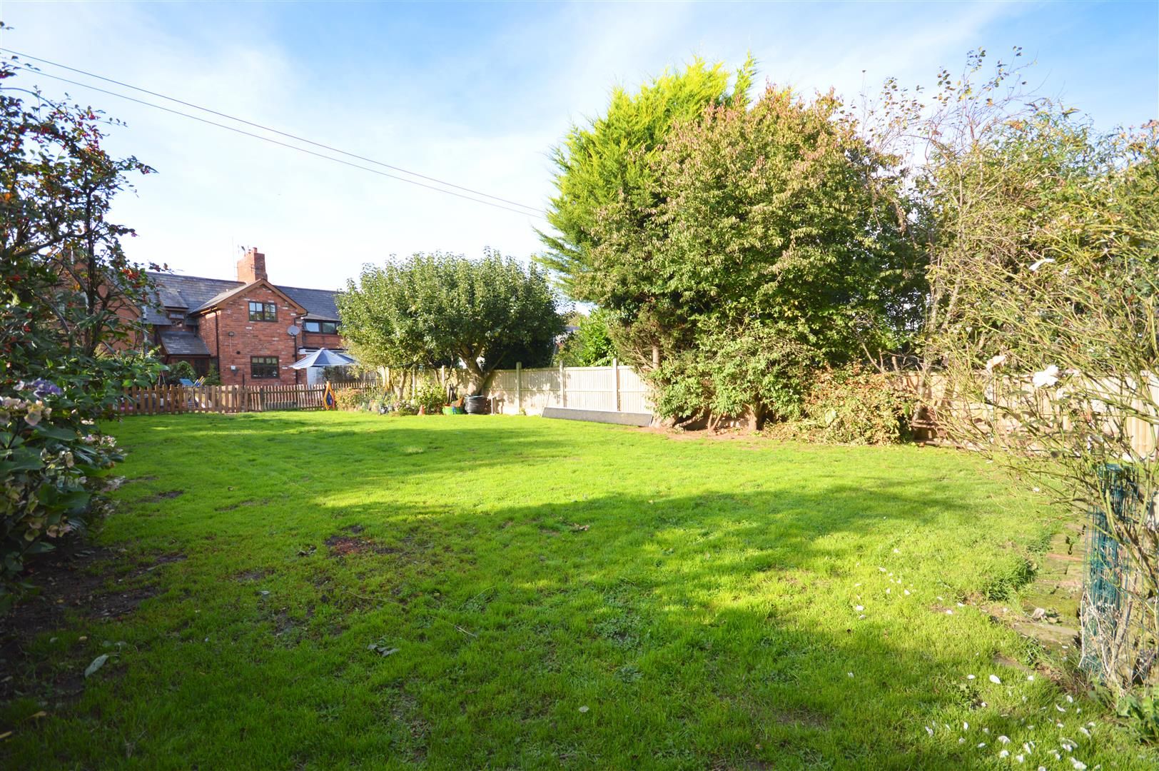 3 bed terraced for sale in Belmont  - Property Image 9