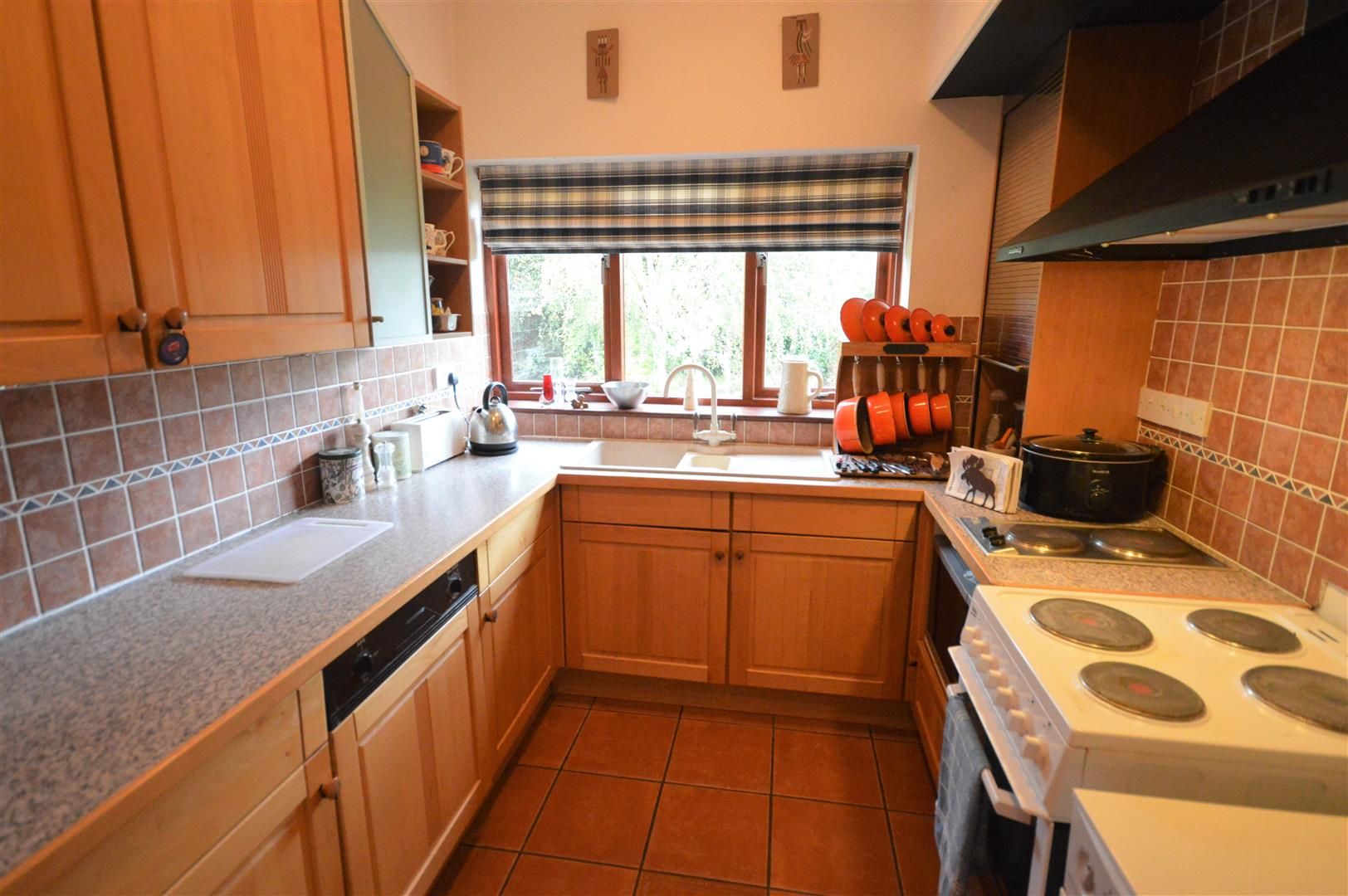 3 bed detached bungalow for sale in Orleton 6