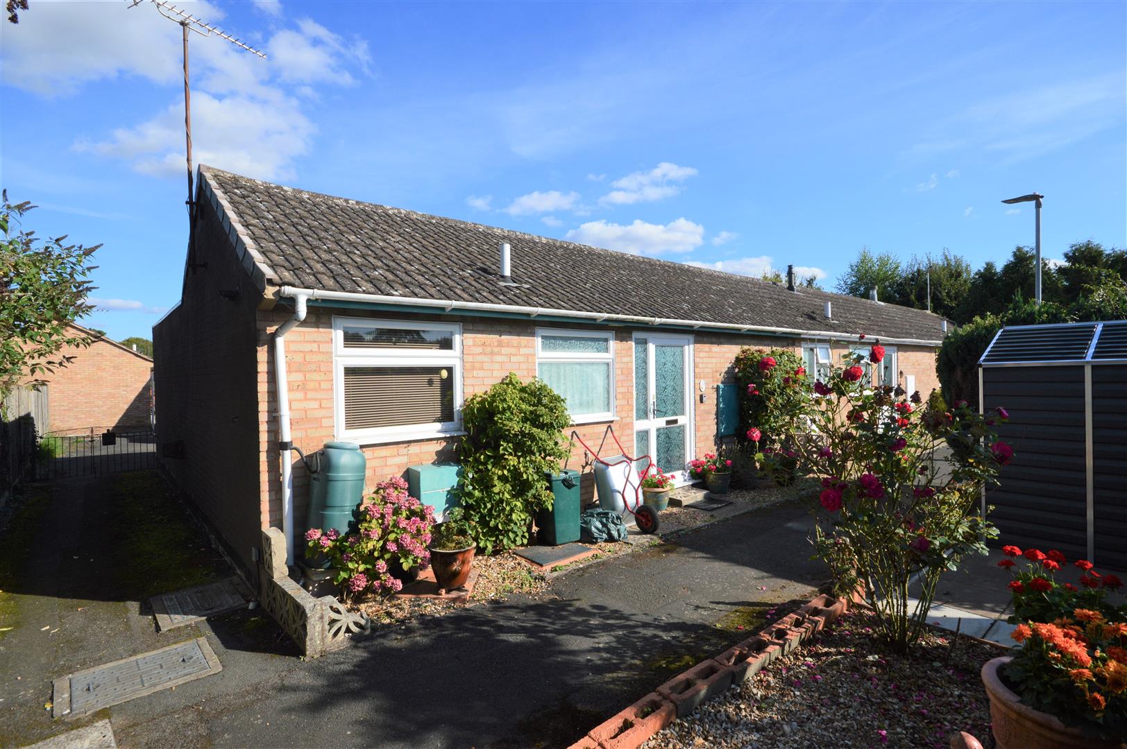 2 bed terraced bungalow for sale in Leominster, HR6