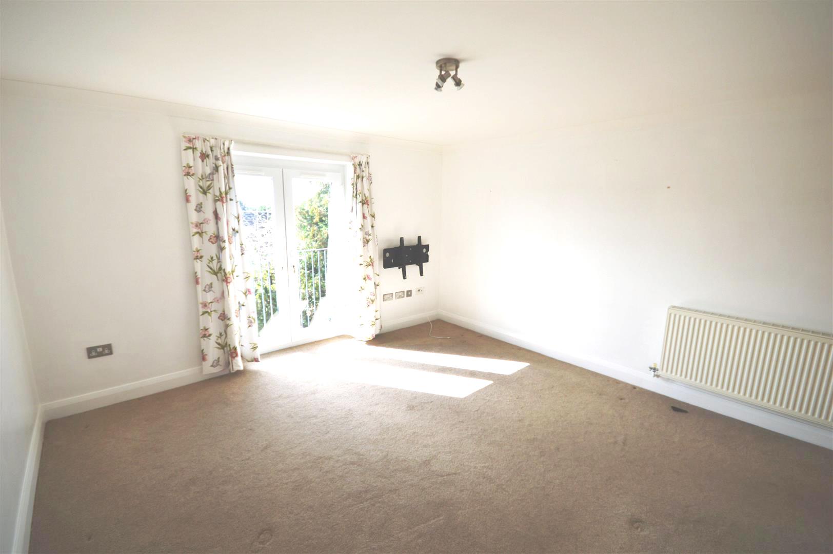 2 bed flat for sale in Folly Lane  - Property Image 6