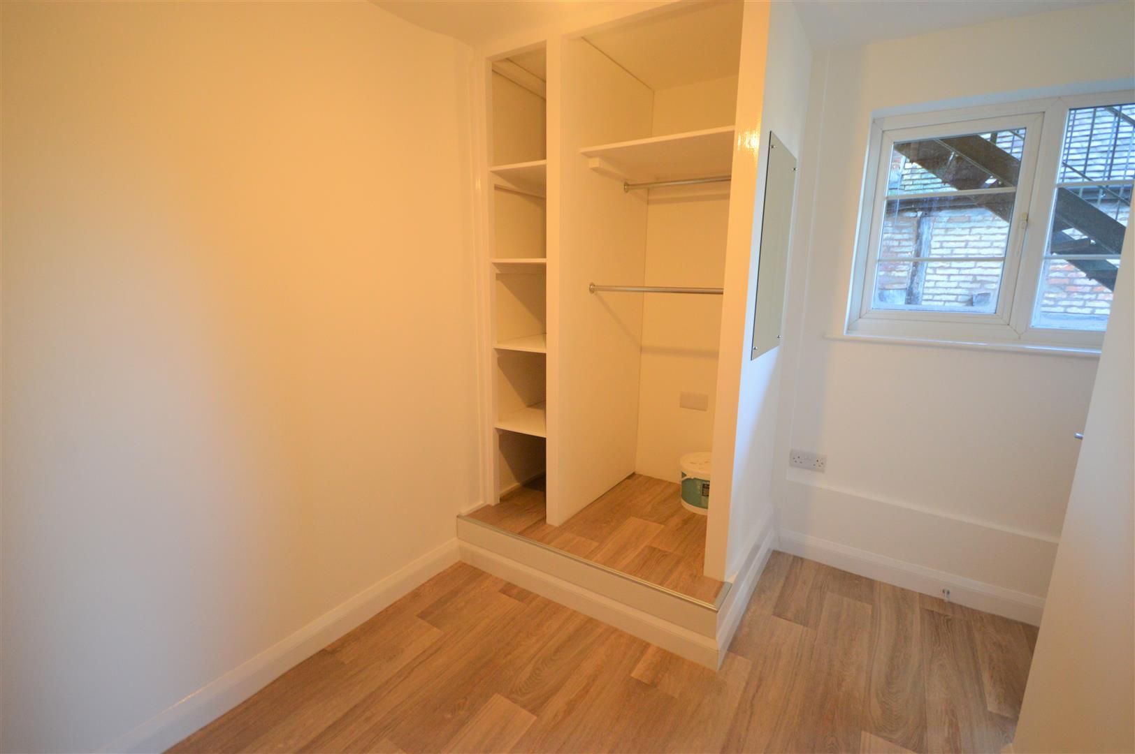 1 bed apartment to rent in Broad Street 7