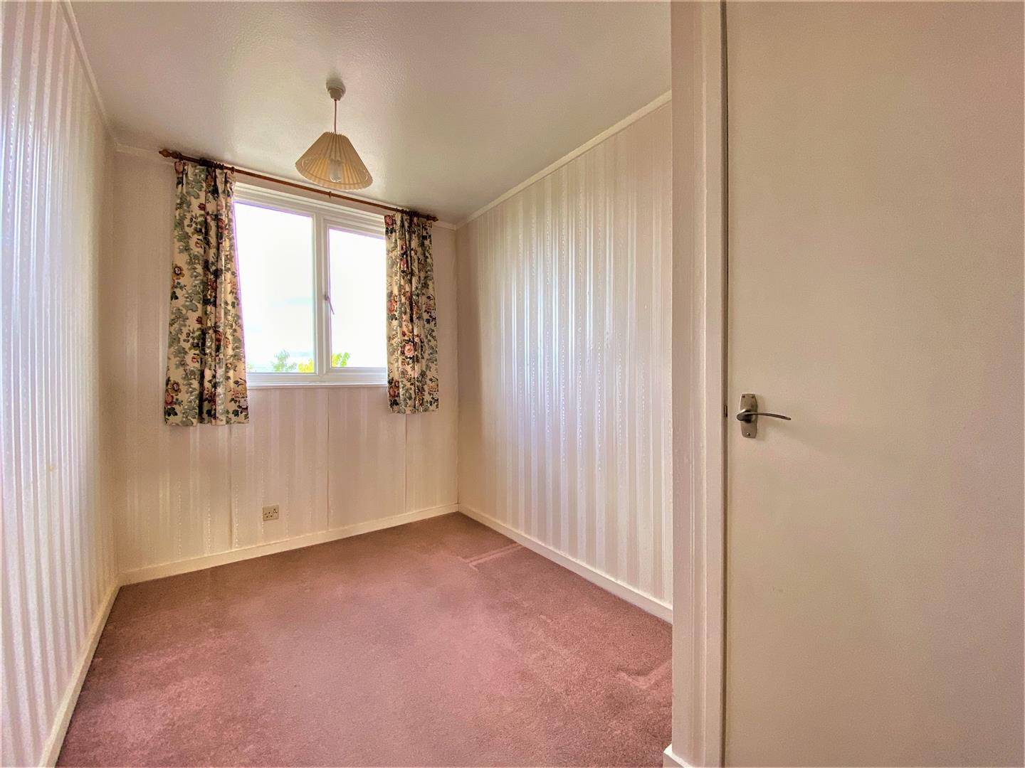 3 bed semi-detached for sale in Marden 12