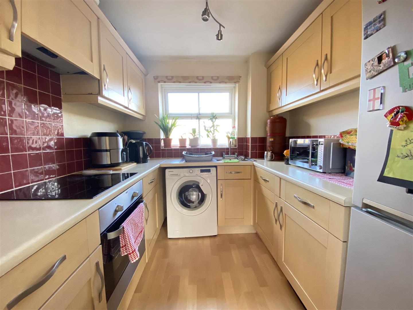 2 bed flat for sale  - Property Image 3