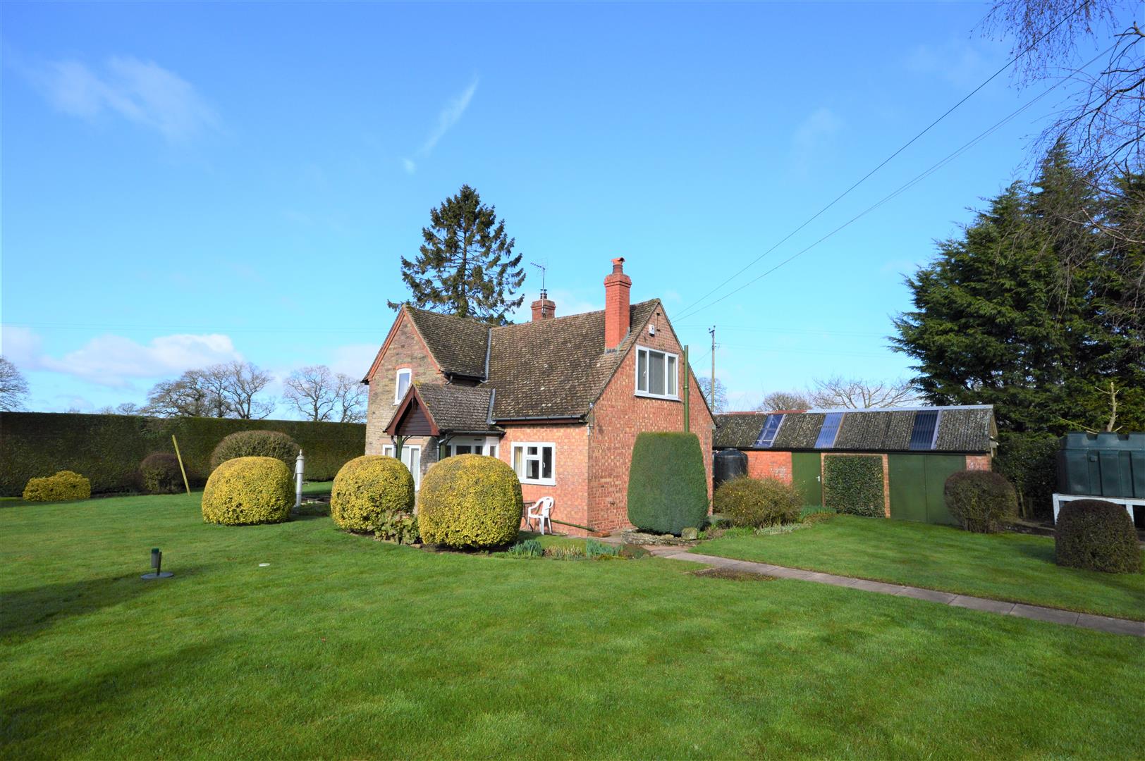 3 bed cottage for sale in Hampton Charles, WR15