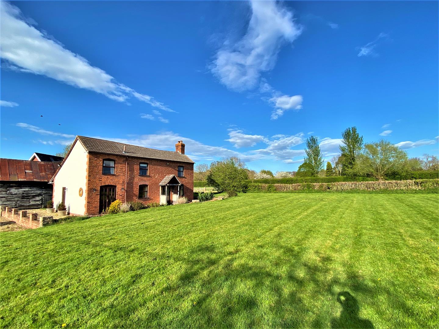 3 bed detached for sale in Bodenham 1