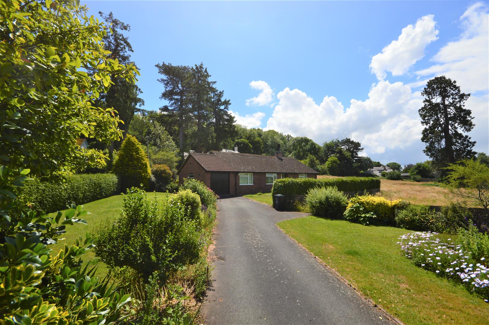 3 bed detached bungalow for sale in Leominster, HR6