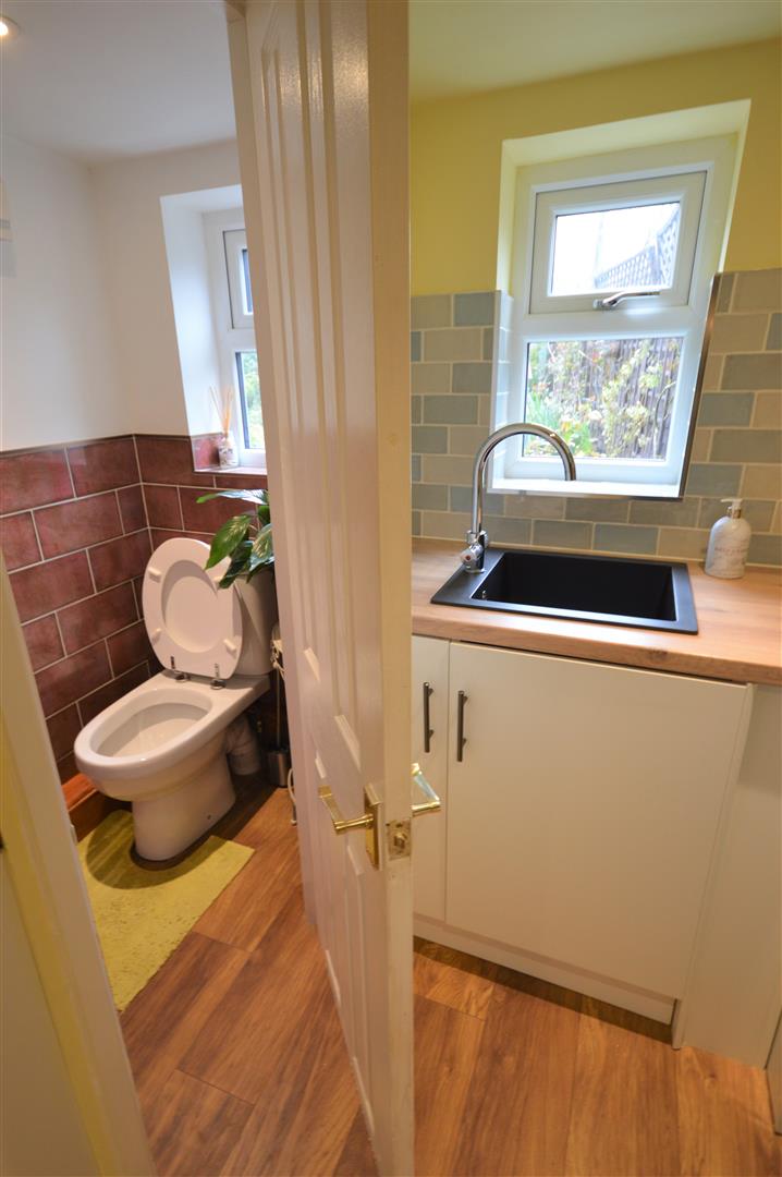 3 bed detached for sale in Luston 7