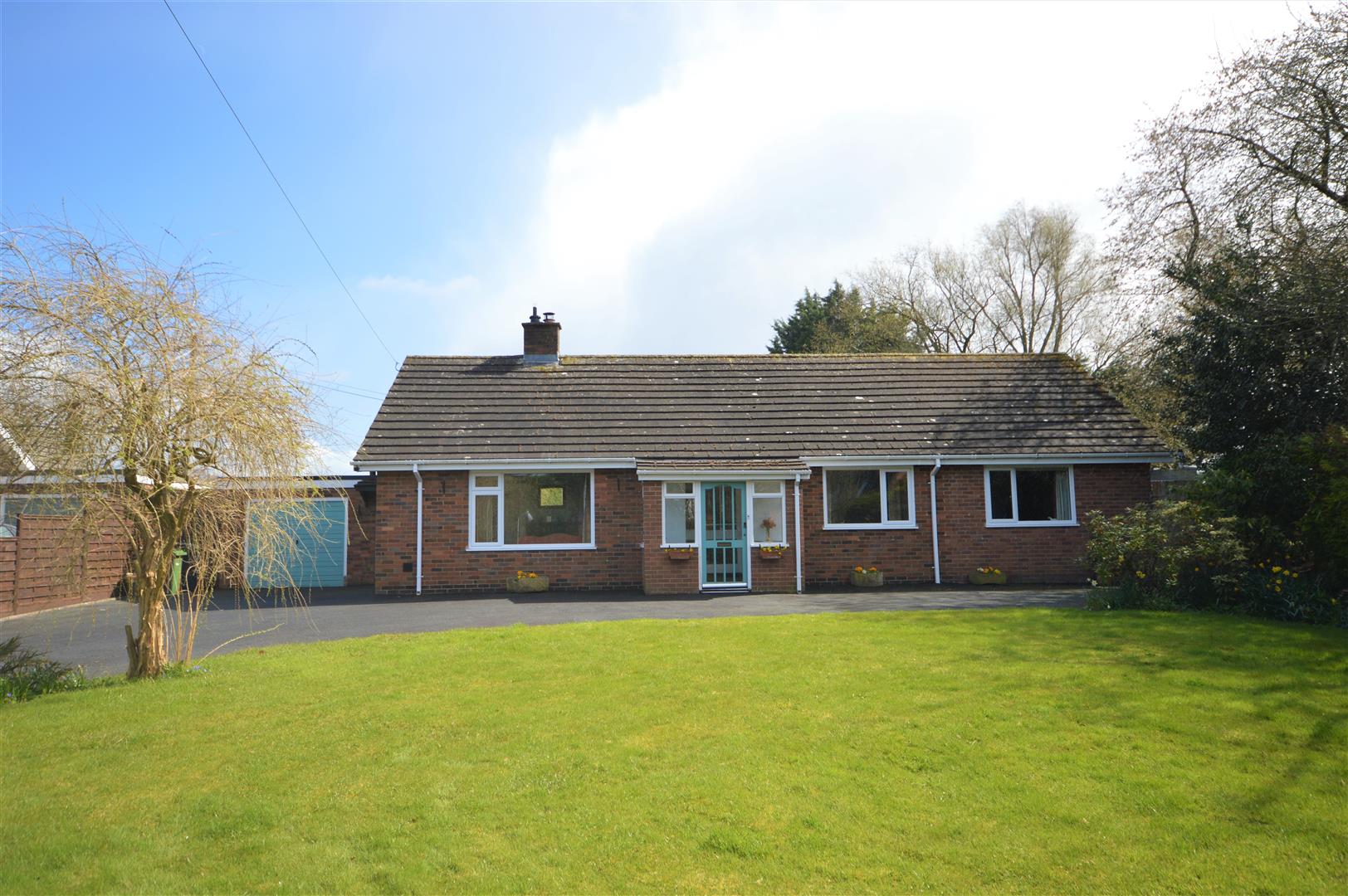 4 bed detached bungalow for sale in Yarpole, HR6