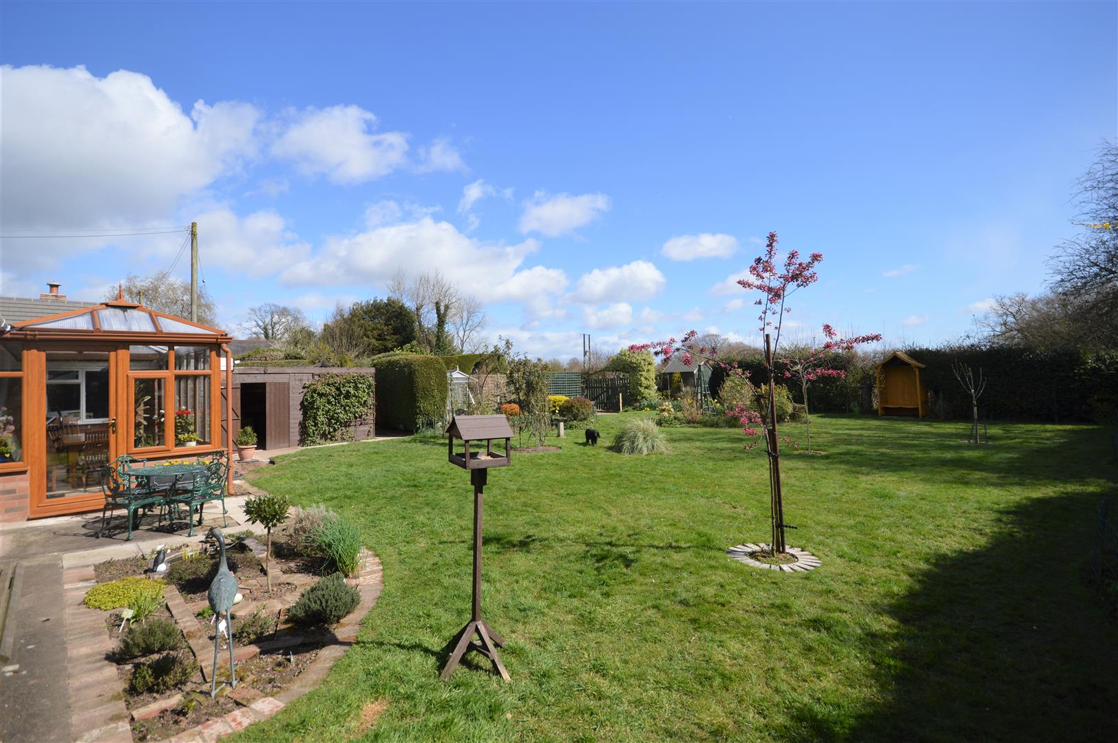 4 bed detached bungalow for sale in Yarpole 12