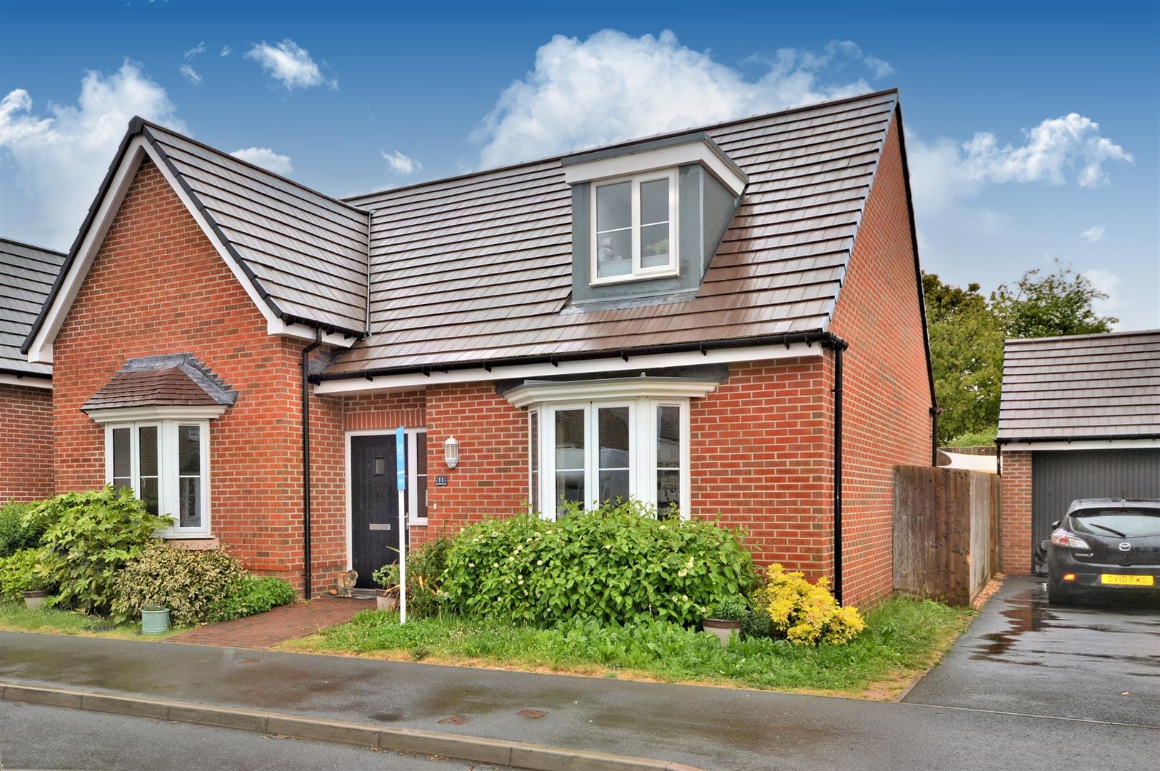 4 bed detached bungalow for sale in Whitestone, HR1