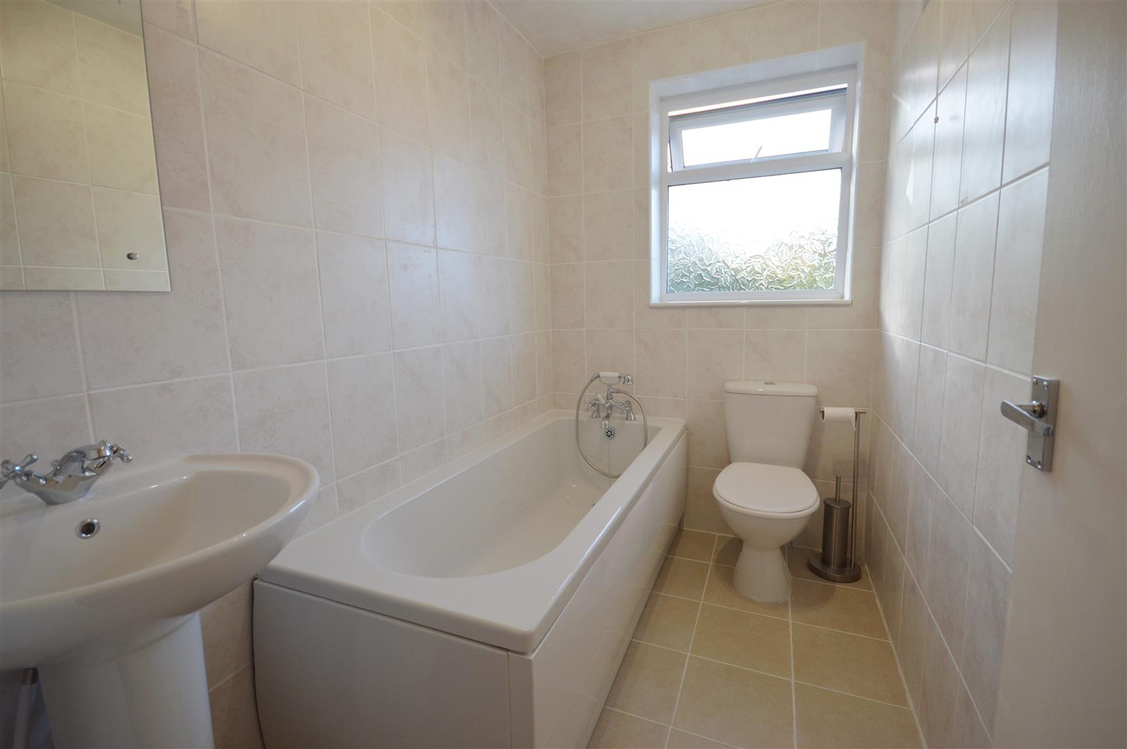 3 bed semi-detached for sale in Leominster 10